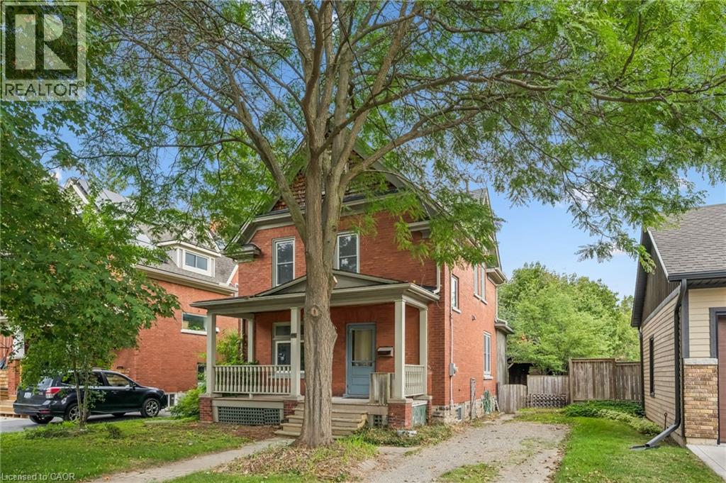 MLS® listing #30169445 for sale located at 46 PEQUEGNAT Avenue
