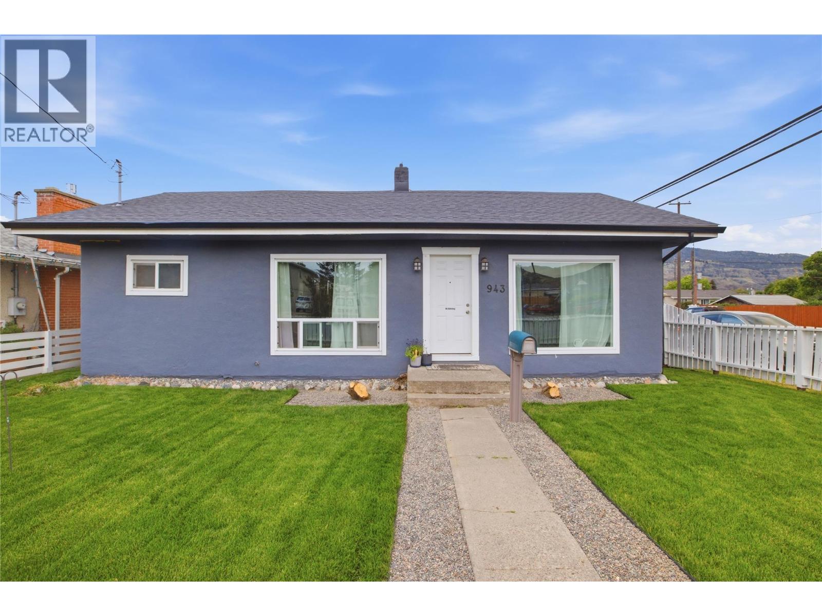 MLS® listing #30169808 for sale located at 943 Surrey Avenue