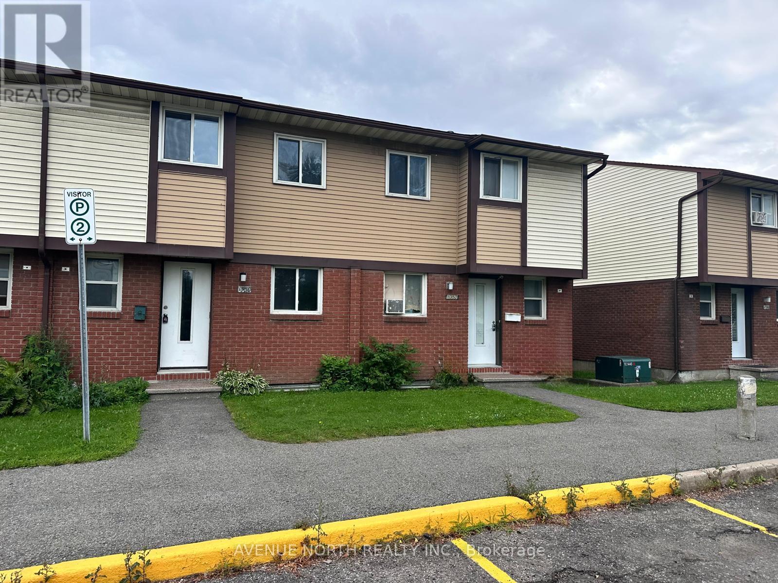 MLS® listing #30171987 for sale located at 1352 FOXWELL STREET