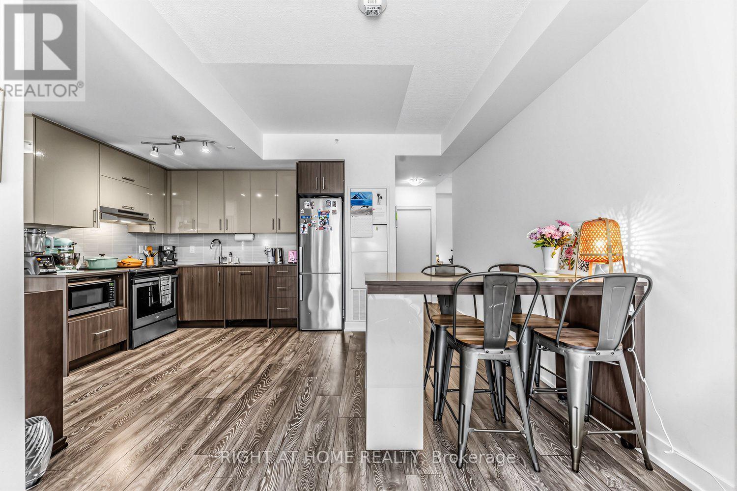 MLS® listing #30171994 for sale located at 2 - 180 FAIRVIEW MALL DRIVE