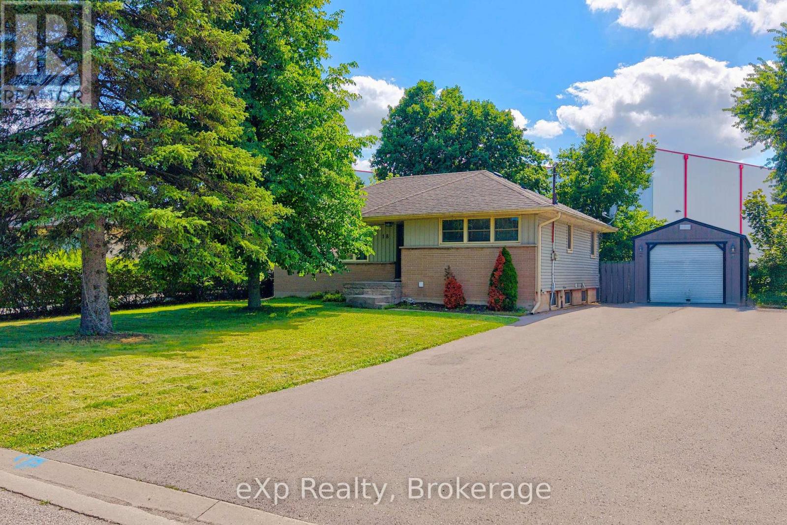 MLS® listing #30172002 for sale located at 18 WILLOWDALE STREET