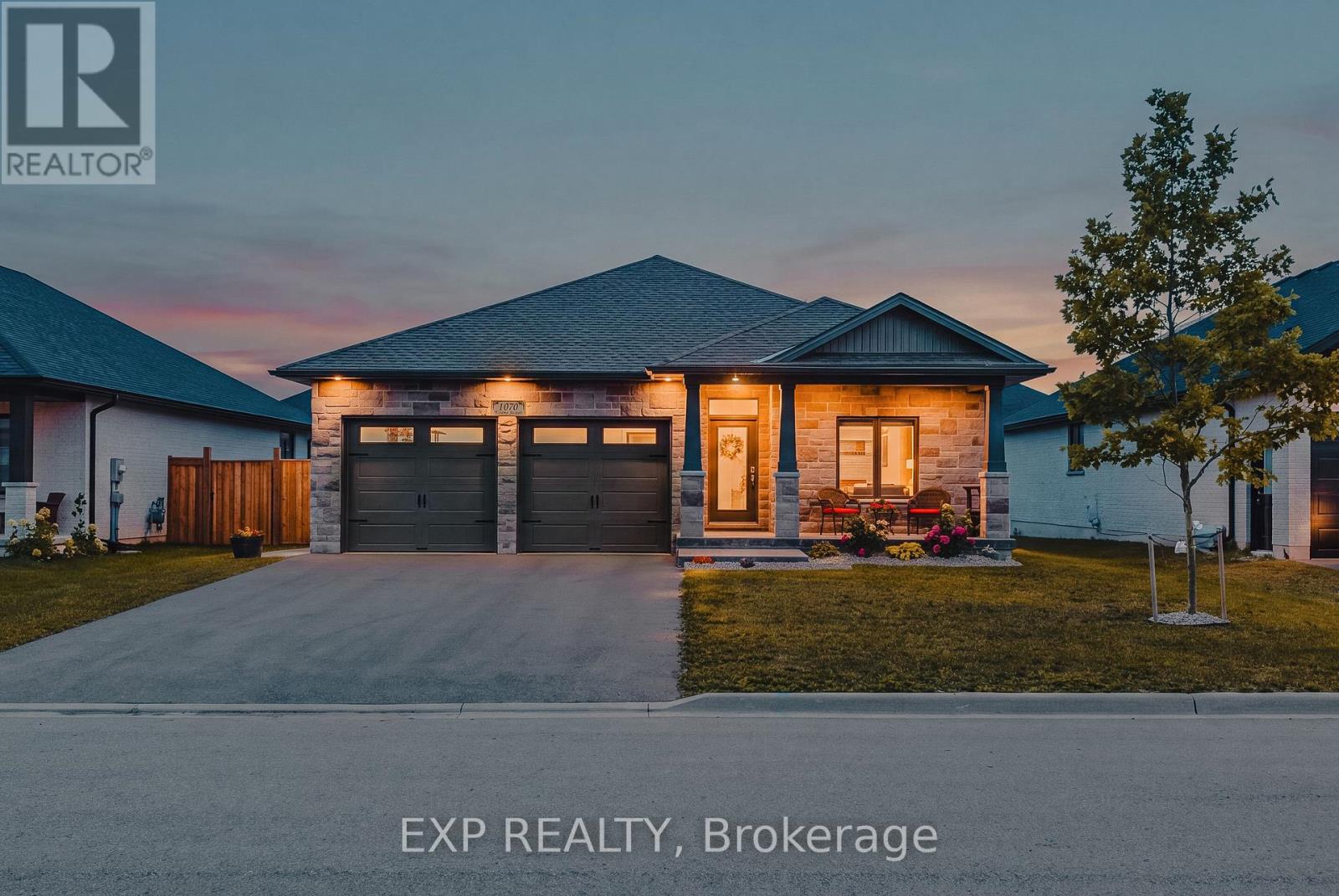 MLS® listing #30172207 for sale located at 1070 EVANS STREET W