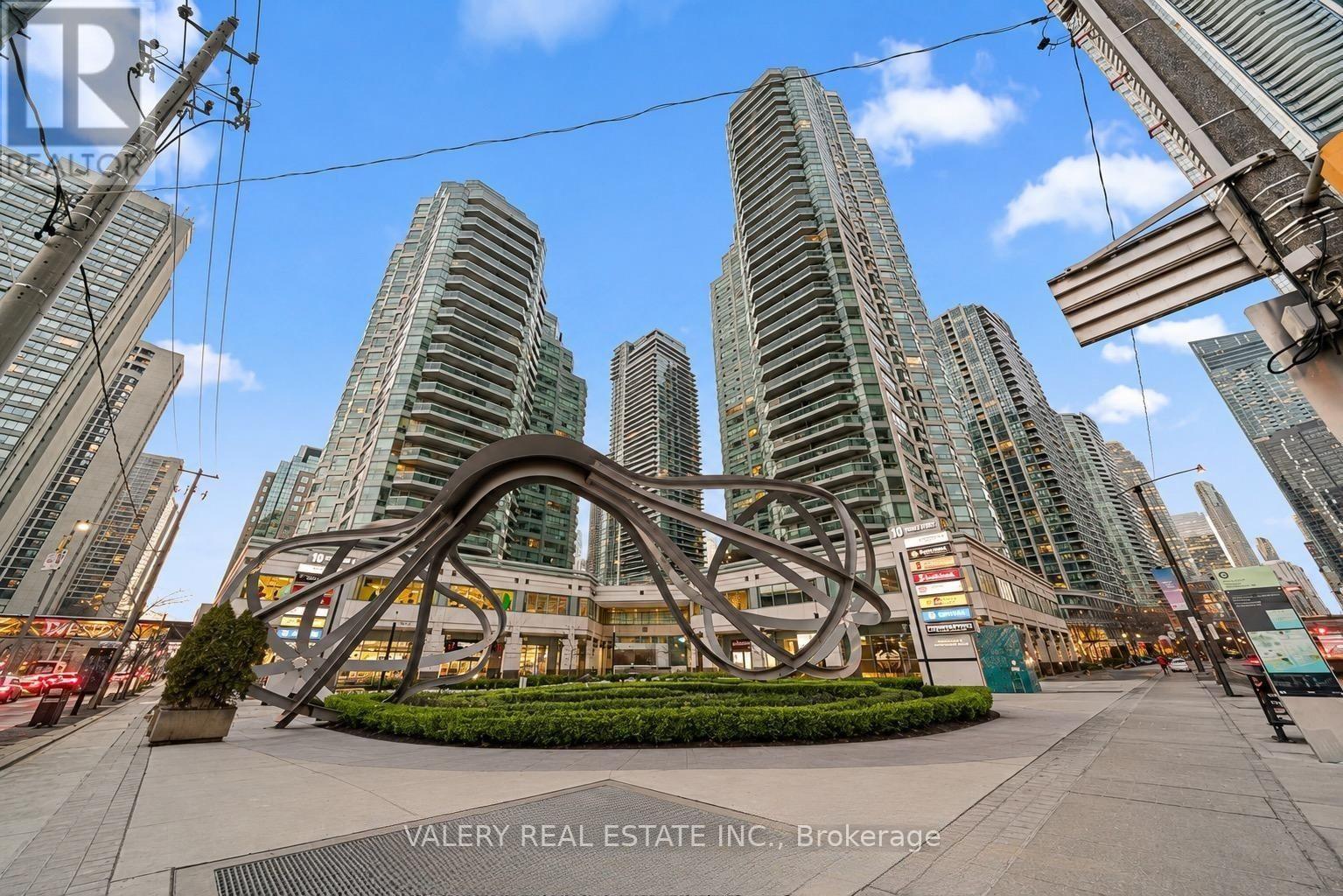 MLS® listing #30172346 for sale located at 2910 - 10 YONGE STREET