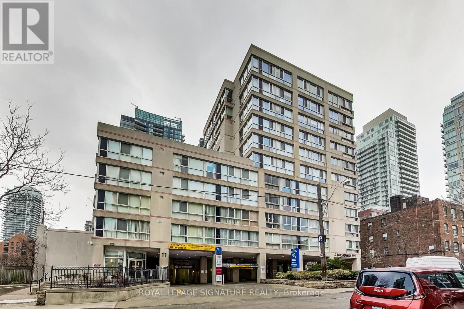 MLS® listing #30172353 for sale located at TH5 - 11 BROADWAY AVENUE