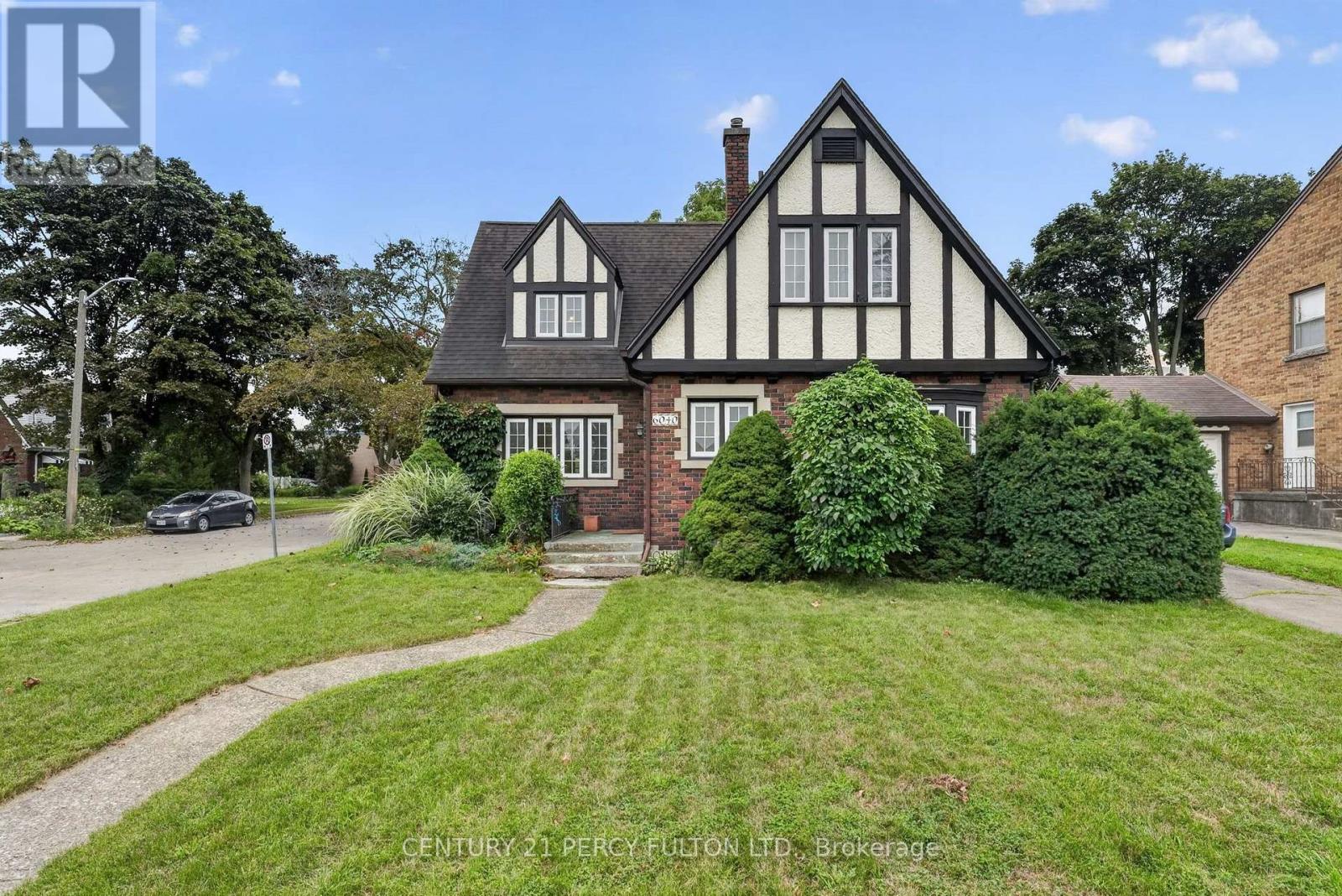 MLS® listing #30172520 for sale located at 6040 LATSHAW STREET
