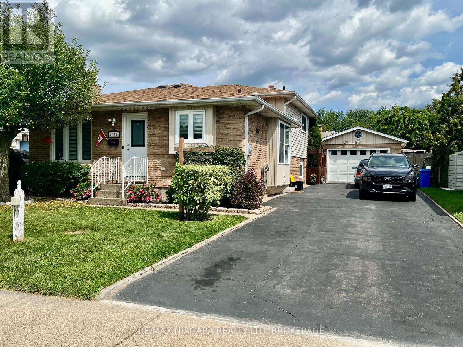 MLS® listing #30173105 for sale located at 6196 KIRKLAND DRIVE