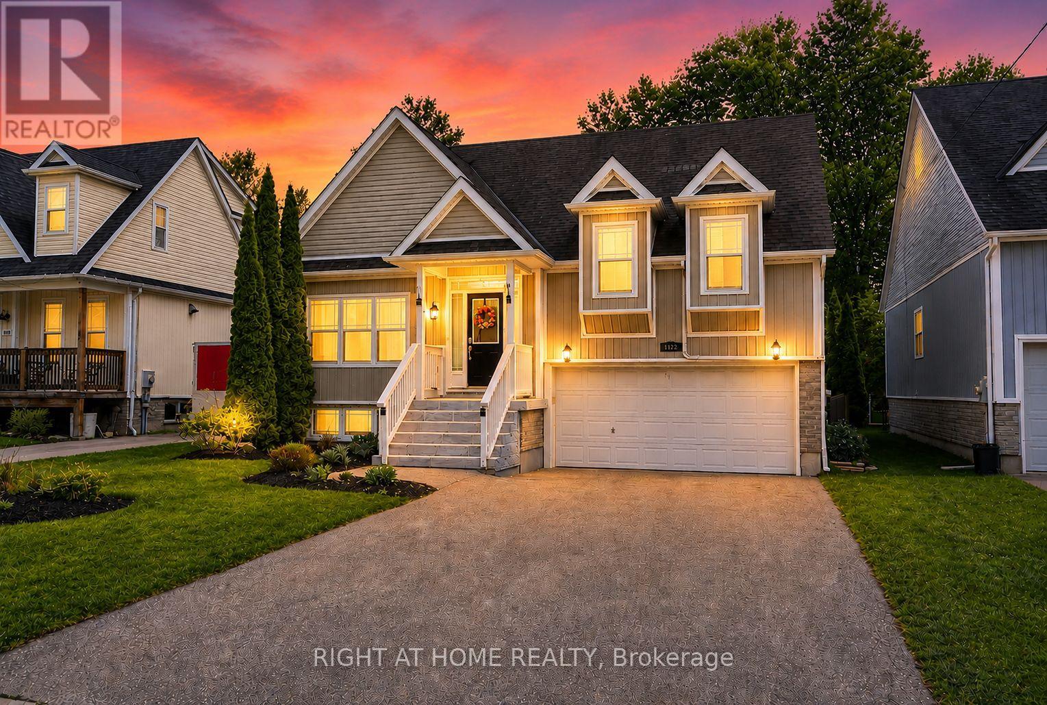 MLS® listing #30173673 for sale located at 1171 EWART STREET