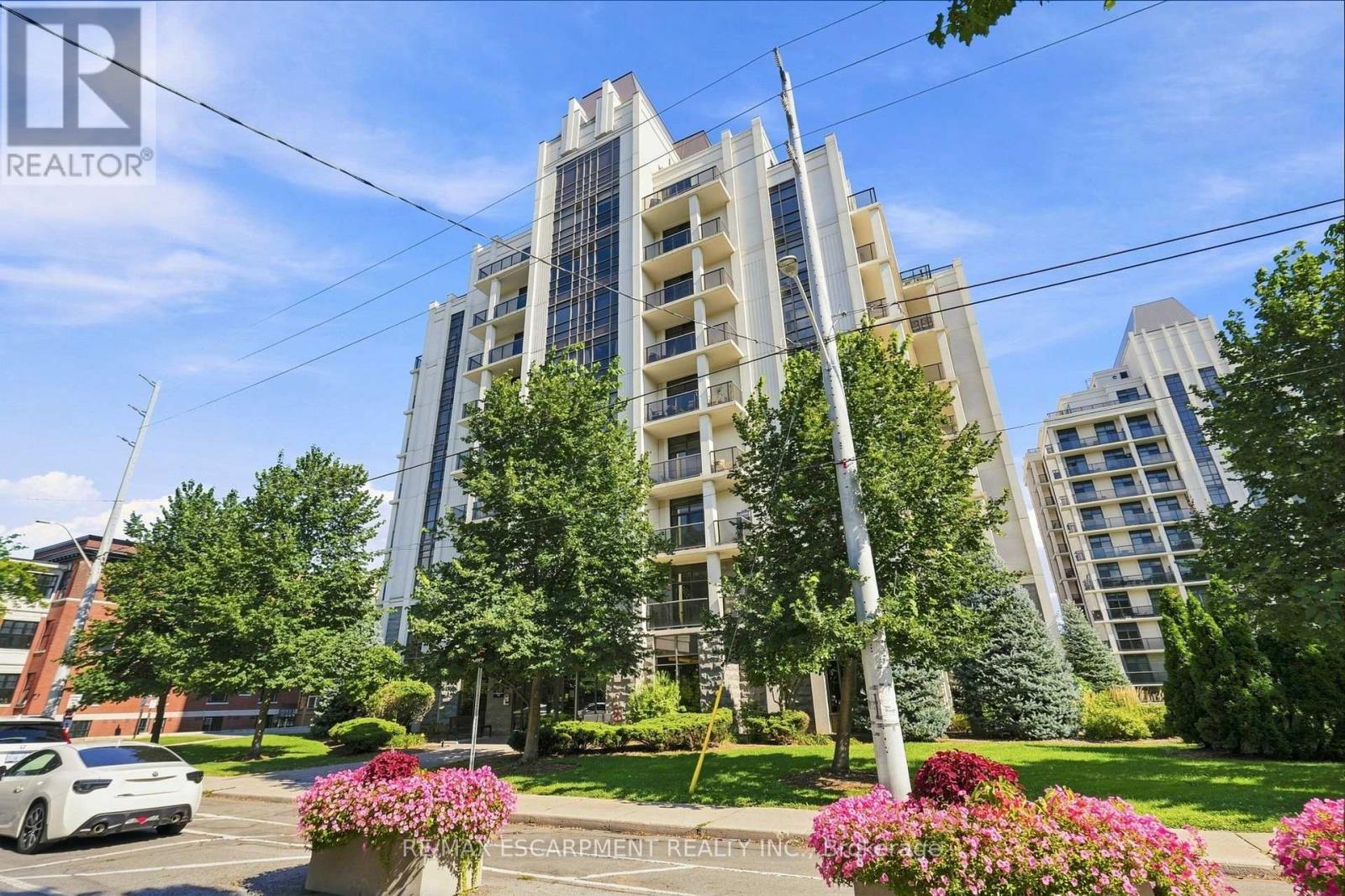 MLS® listing #30173798 for sale located at 201 - 90 CHARLTON AVENUE W