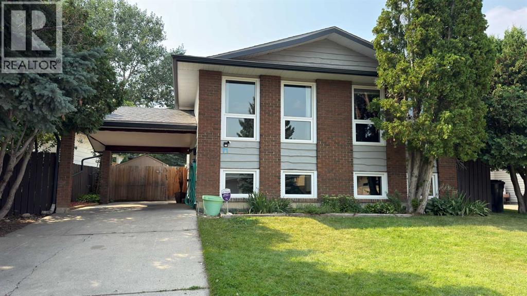 MLS® listing #30173921 for sale located at 71 Chippewa Crescent W