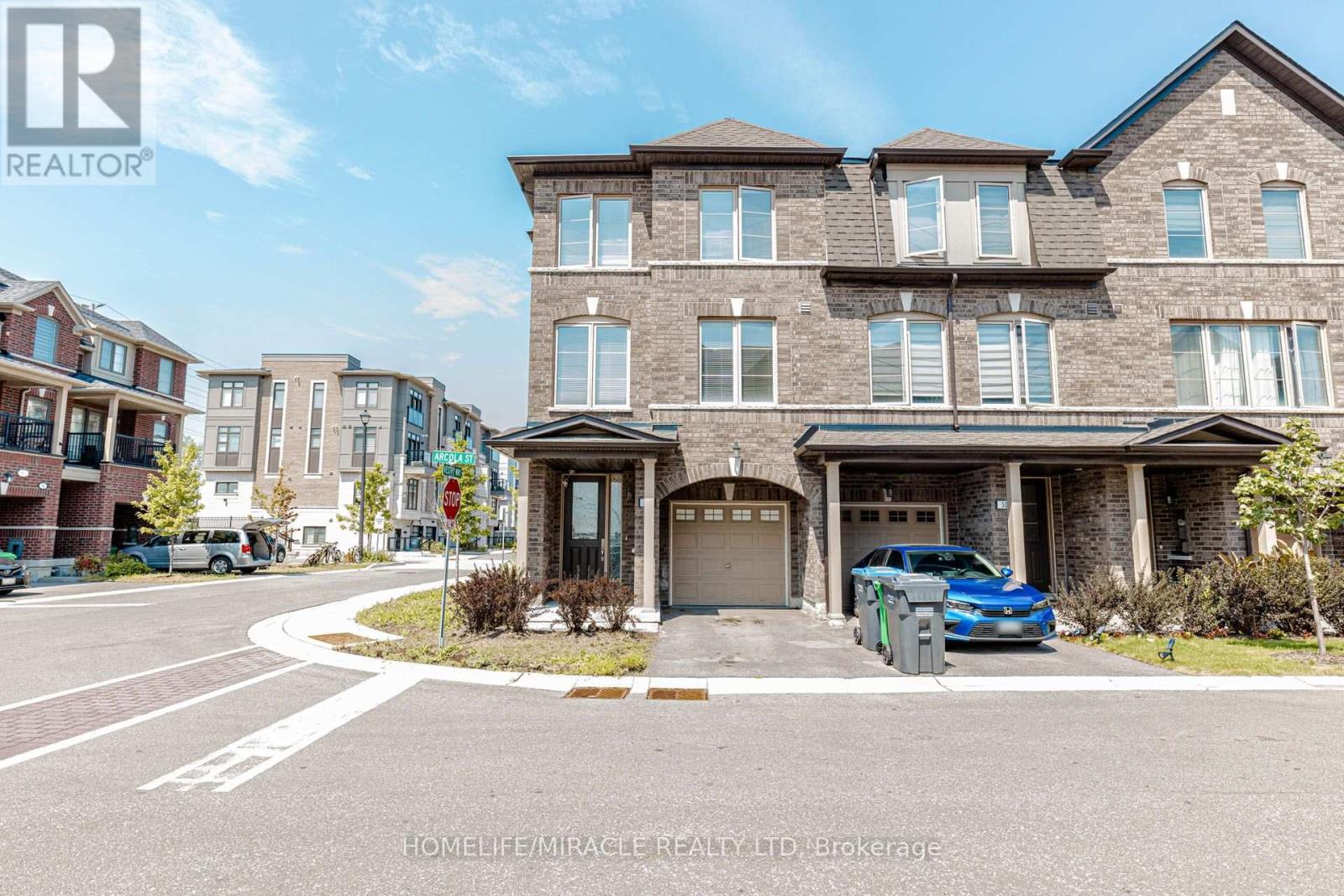 MLS® listing #30173969 for sale located at 32 ARCOLA STREET