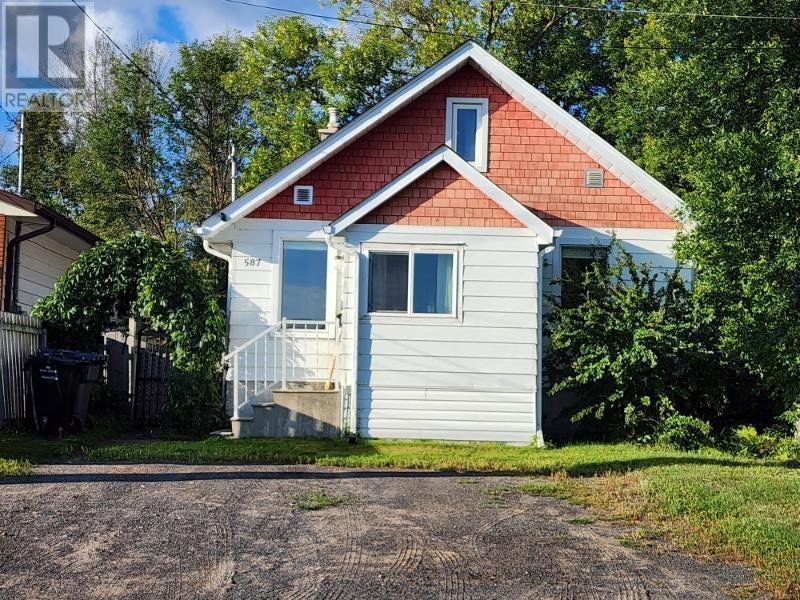 MLS® listing #30174056 for sale located at 587 Tupper ST