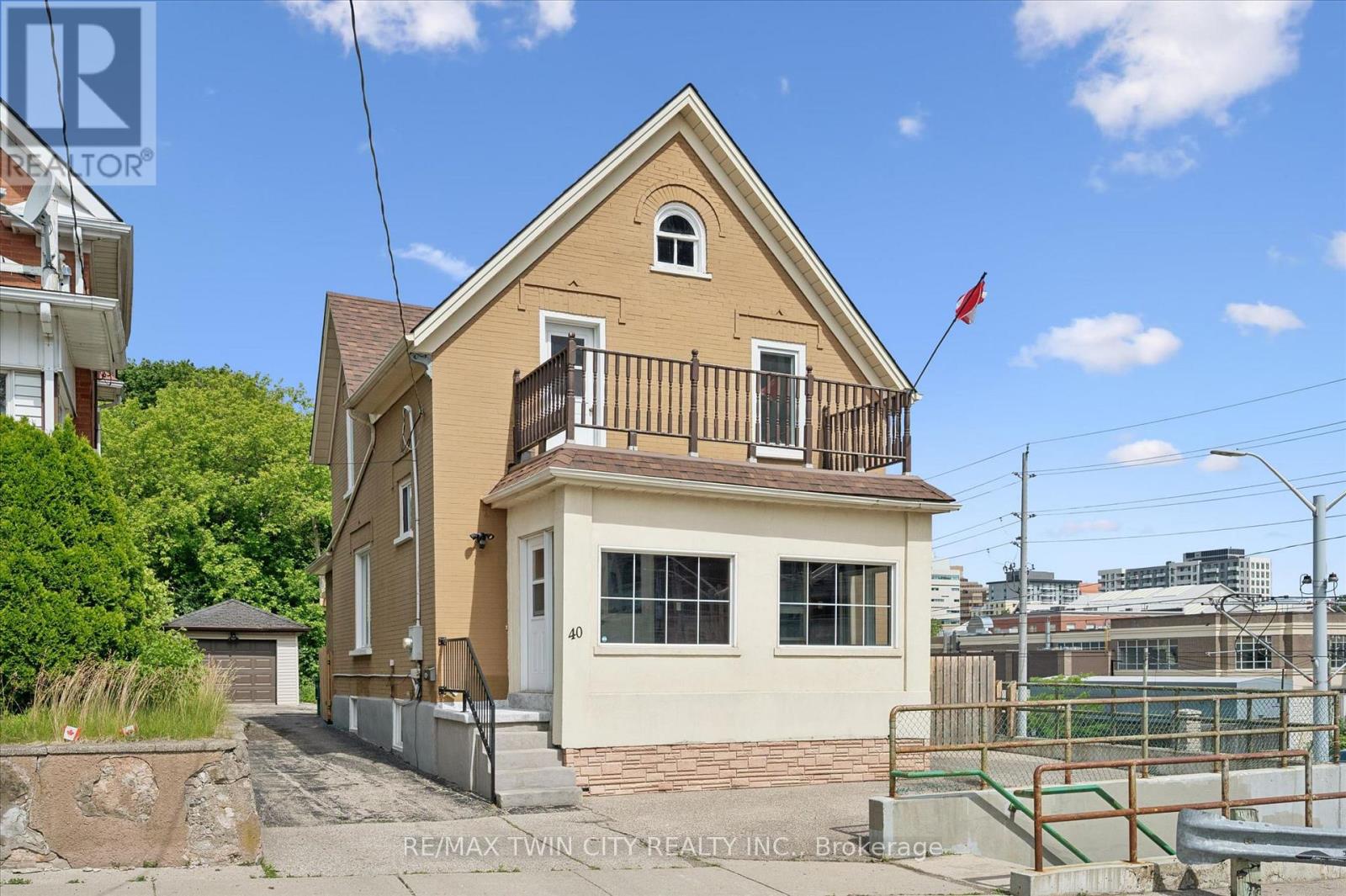 MLS® listing #30175402 for sale located at 40 MADISON AVENUE S