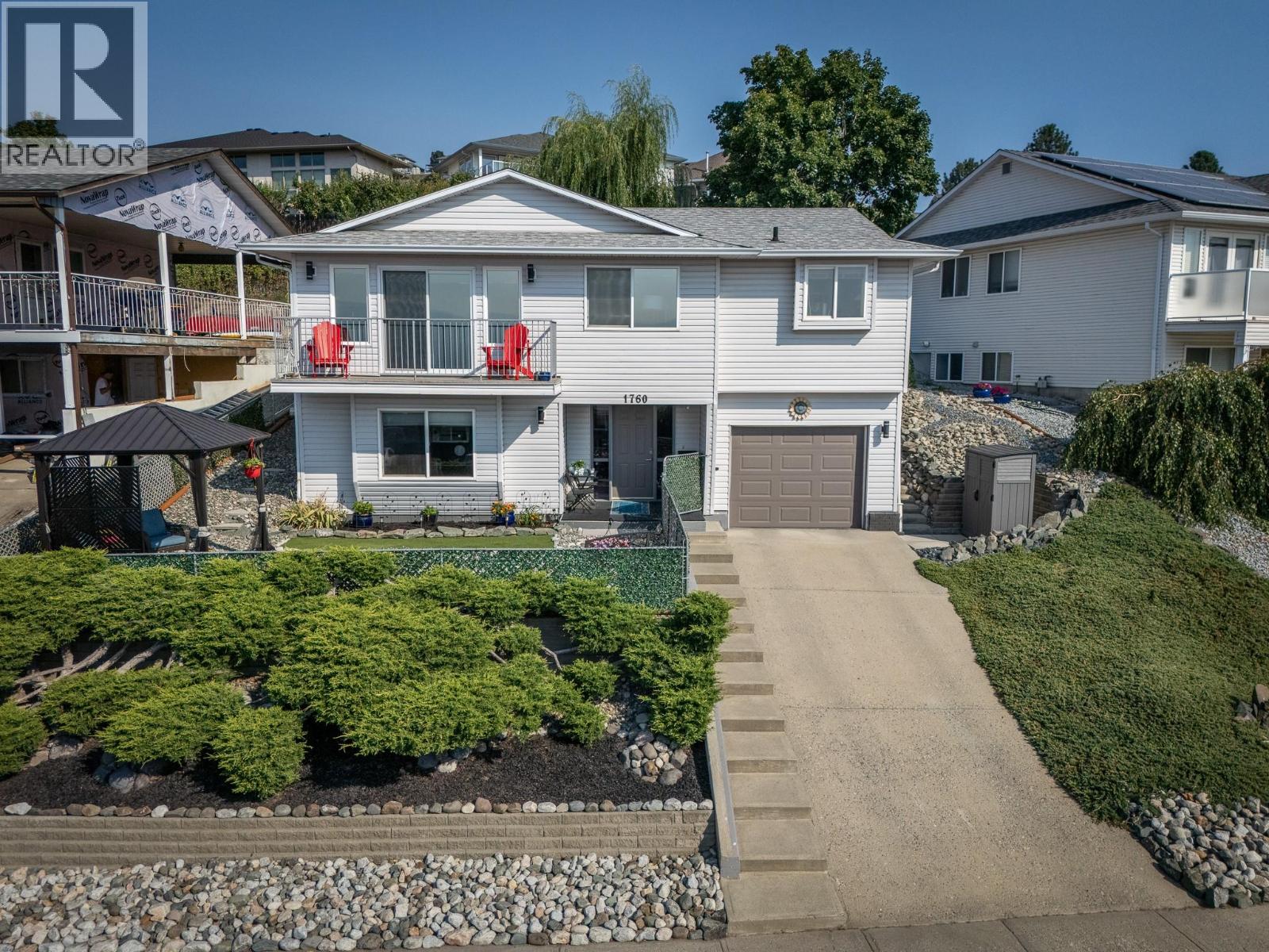 MLS® listing #30175477 for sale located at 1760 NORTH RIVER Drive