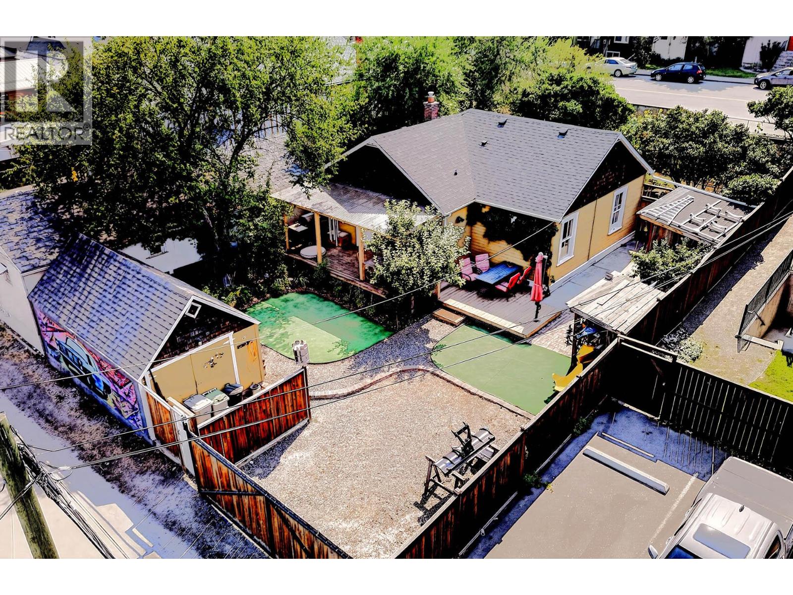 MLS® listing #30175815 for sale located at 632 Battle Street