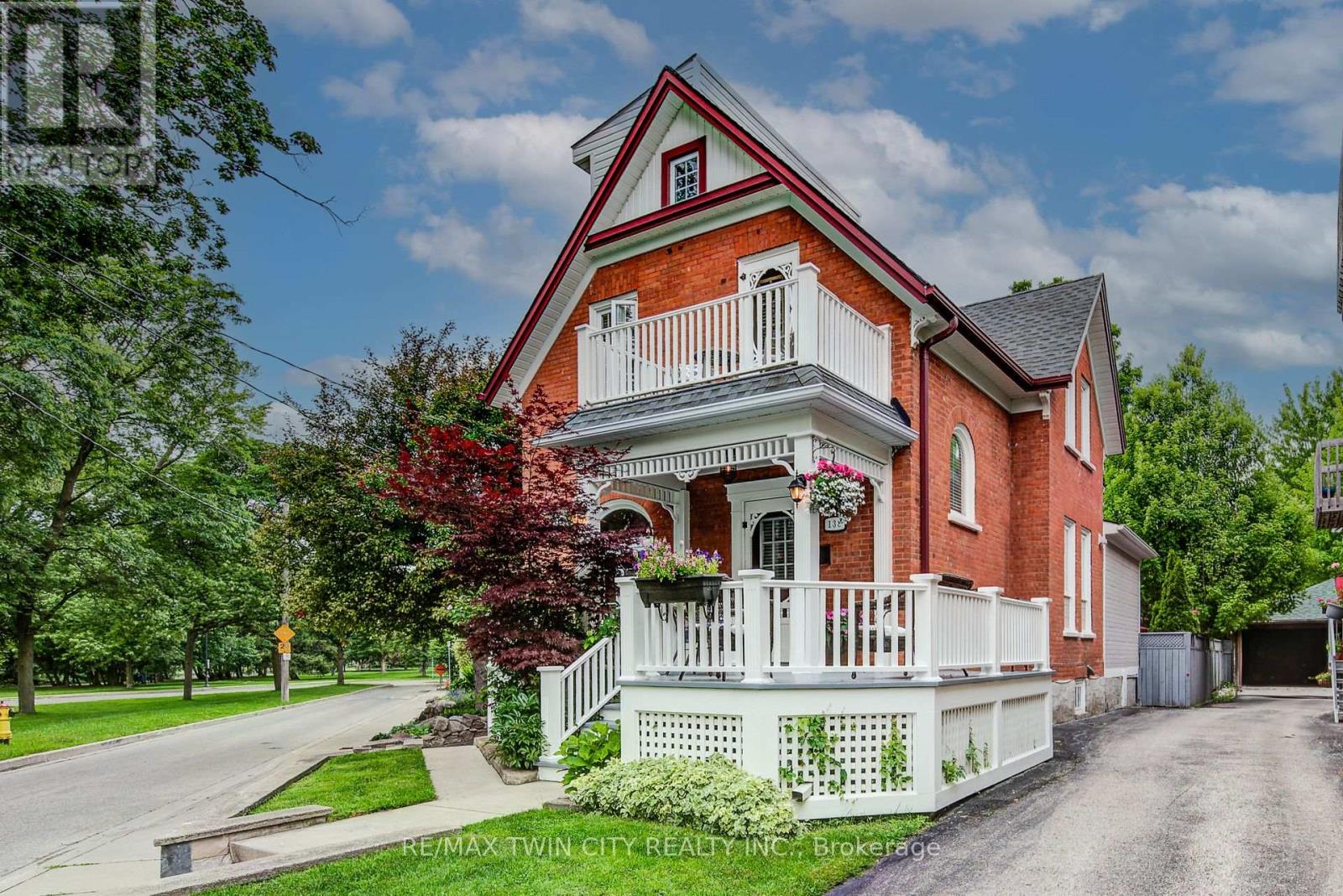MLS® listing #30176178 for sale located at 138 WATER STREET S