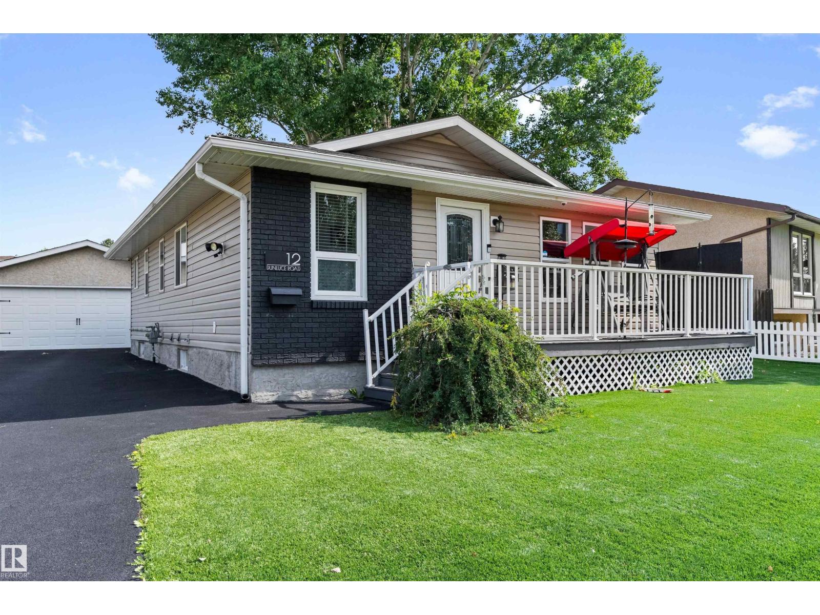 MLS® listing #30176250 for sale located at 12 DUNLUCE RD NW