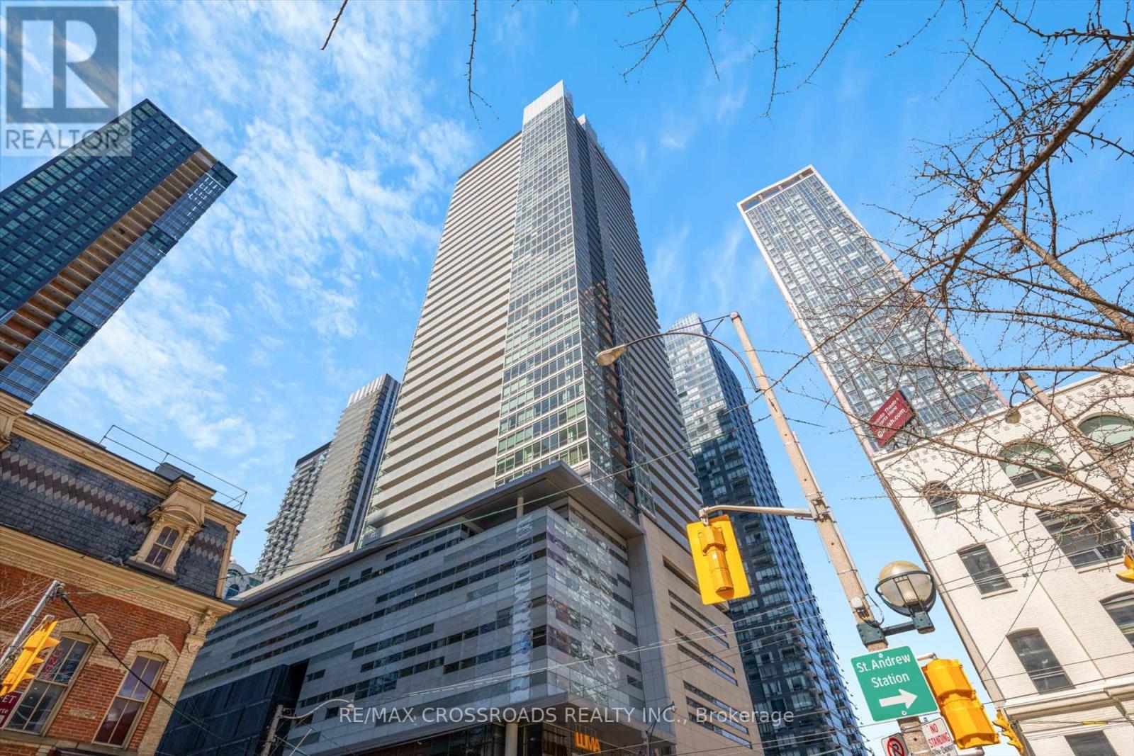MLS® listing #30176932 for sale located at 4103 - 80 JOHN STREET
