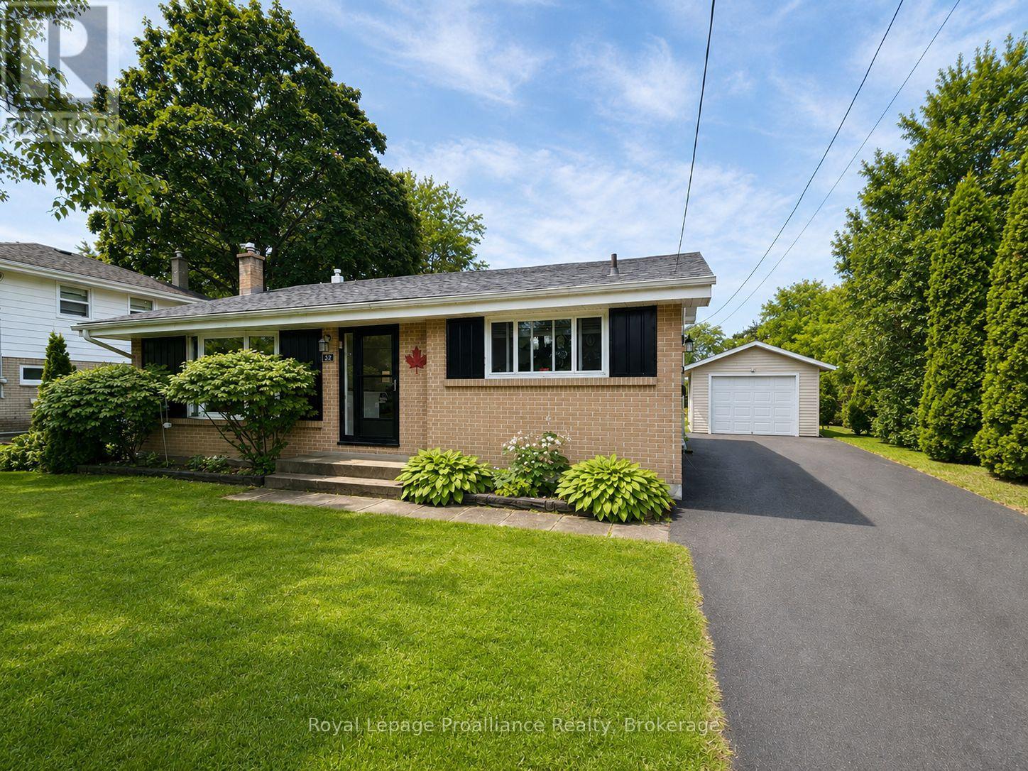 MLS® listing #30177512 for sale located at 32 GLEN ROAD