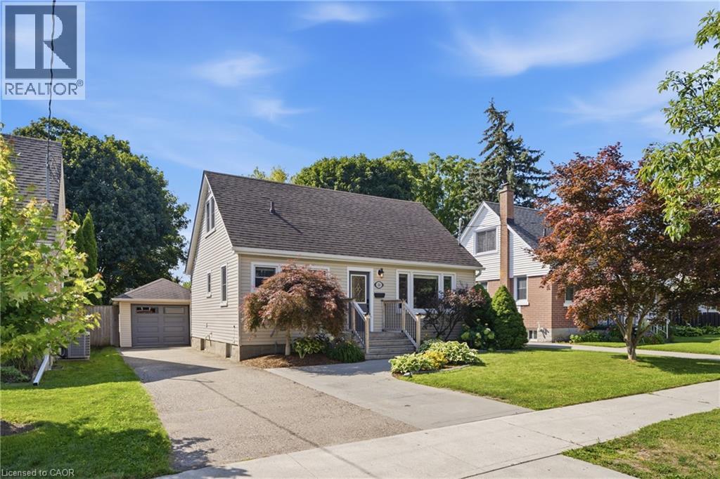 MLS® listing #30177754 for sale located at 20 HILLVIEW Street