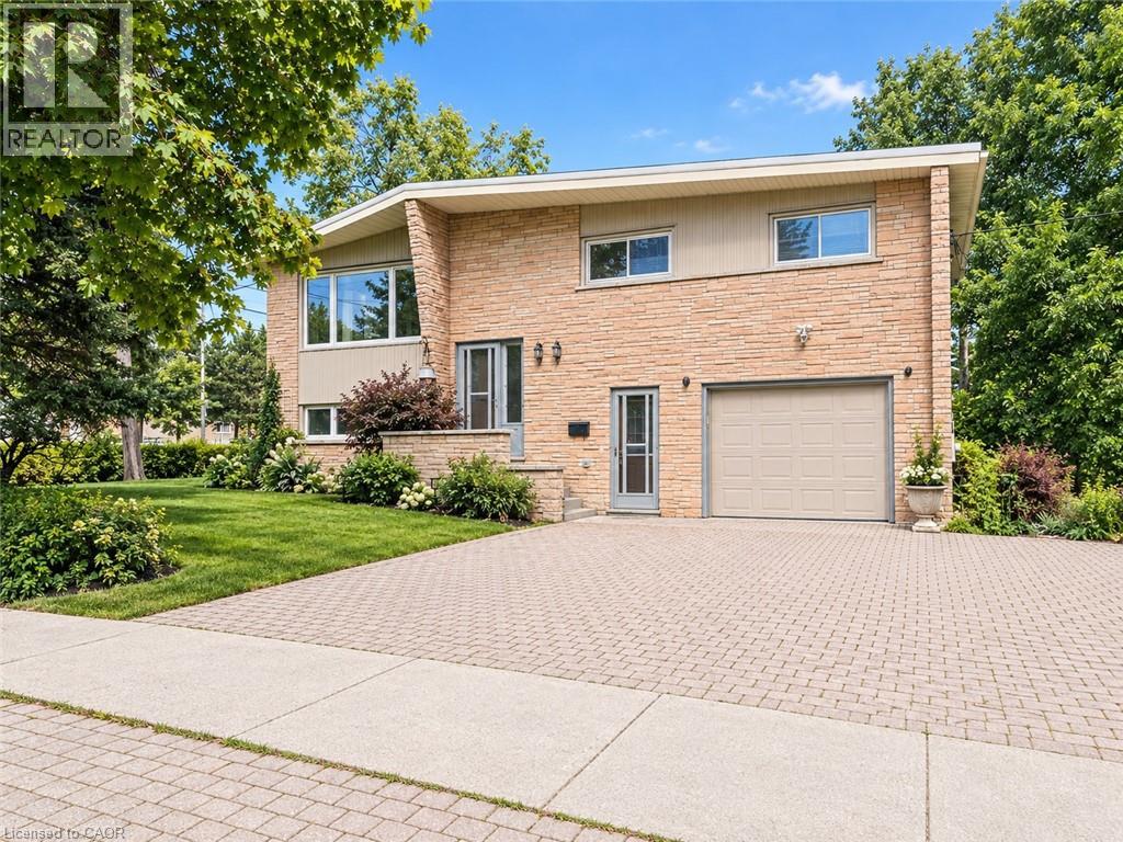 MLS® listing #30178840 for sale located at 580 FOREST HILL Drive Unit# Upper