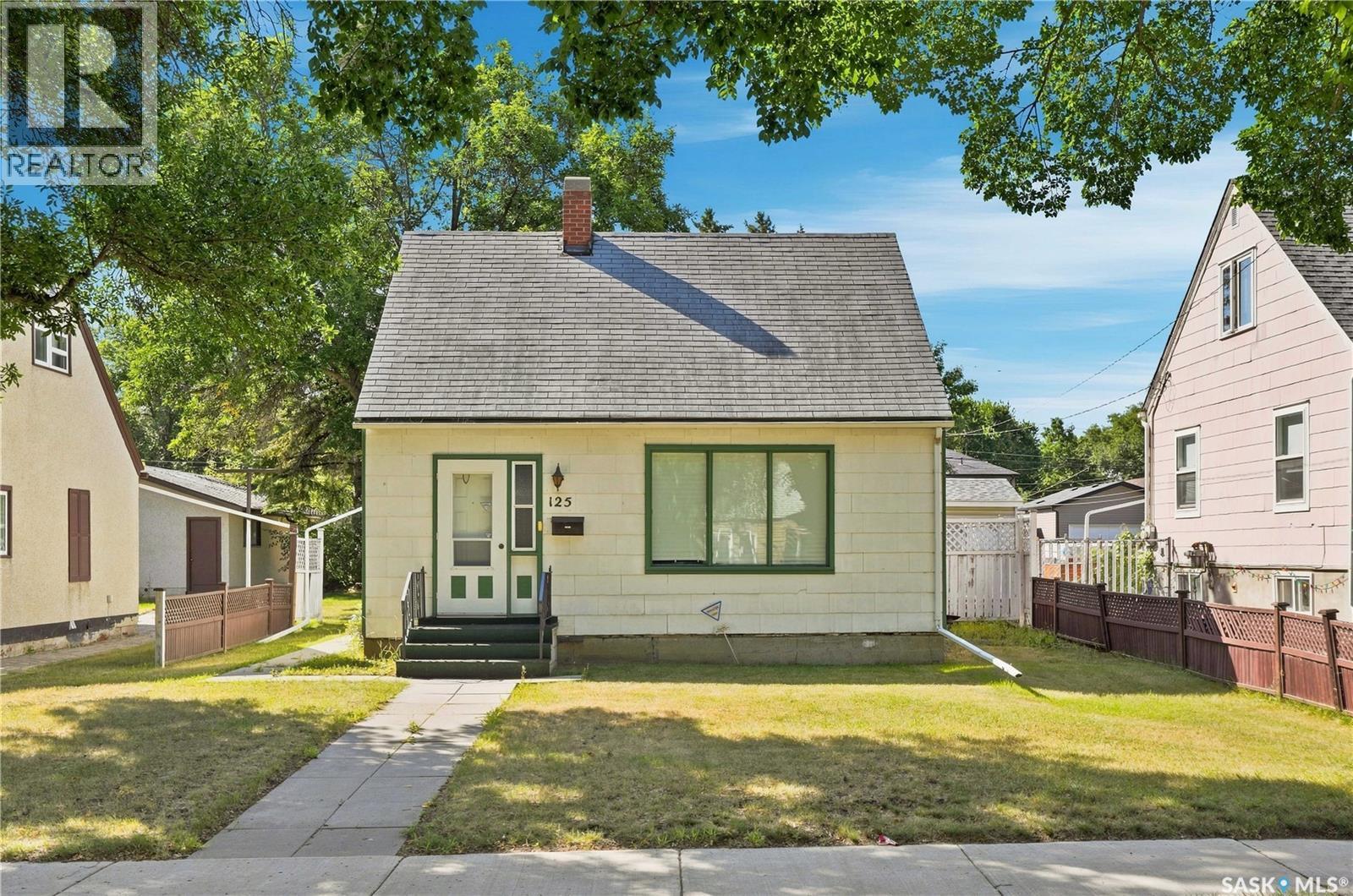 MLS® listing #30179064 for sale located at 125 111th STREET W
