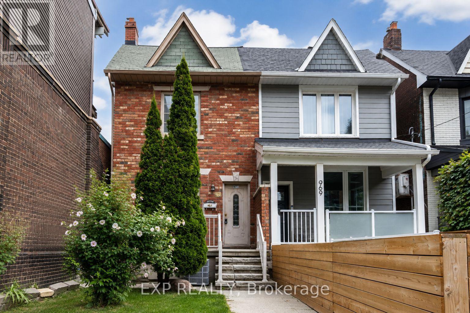 MLS® listing #30179227 for sale located at 971 LANSDOWNE AVENUE