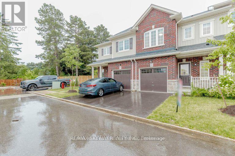 MLS® listing #30180155 for sale located at 44 DEWBERRY DRIVE