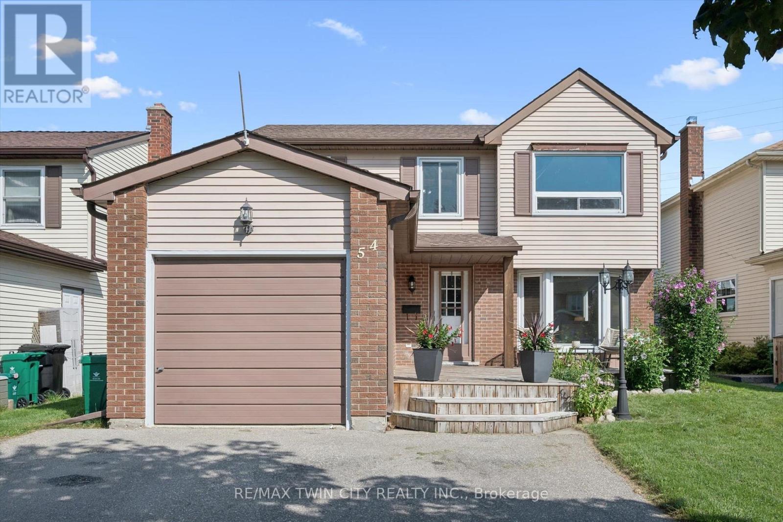 MLS® listing #30180888 for sale located at 54 ROYAL ORCHARD PLACE