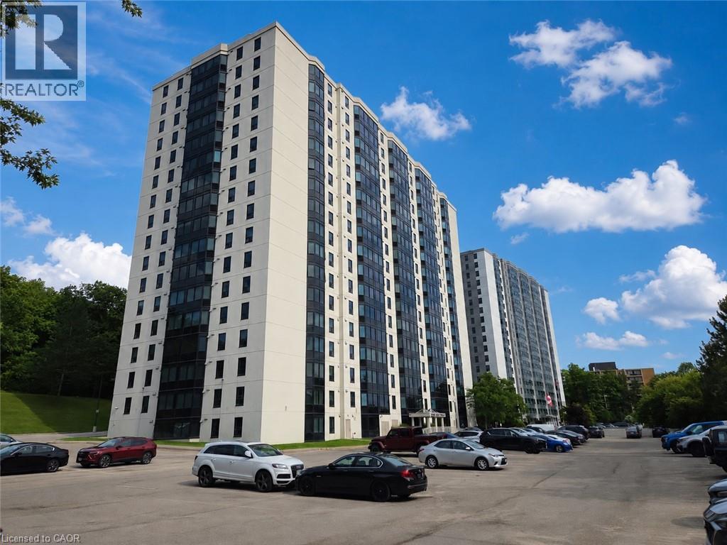 MLS® listing #30181284 for sale located at 35 GREEN VALLEY Drive Unit# 1511