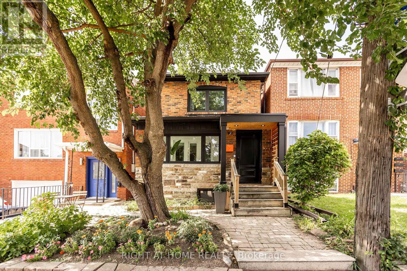 MLS® listing #30182003 for sale located at 386 WINONA DRIVE
