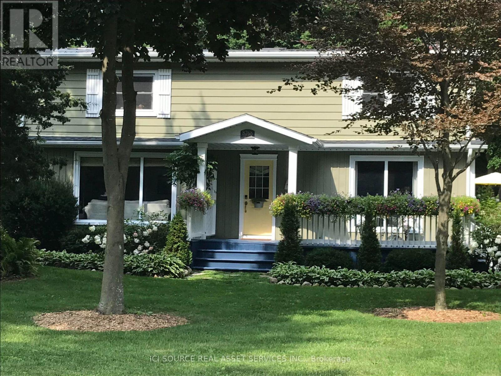 MLS® listing #30182203 for sale located at 8768 PARK STREET