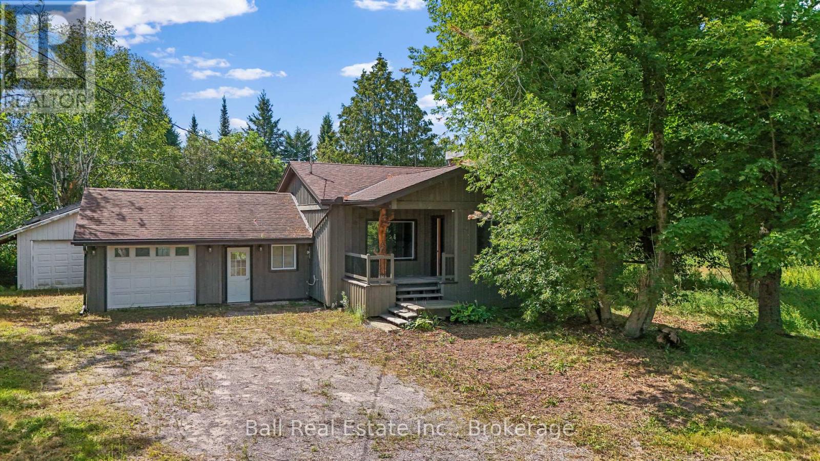 MLS® listing #30182415 for sale located at 2101 COUNTY RD 6 ROAD
