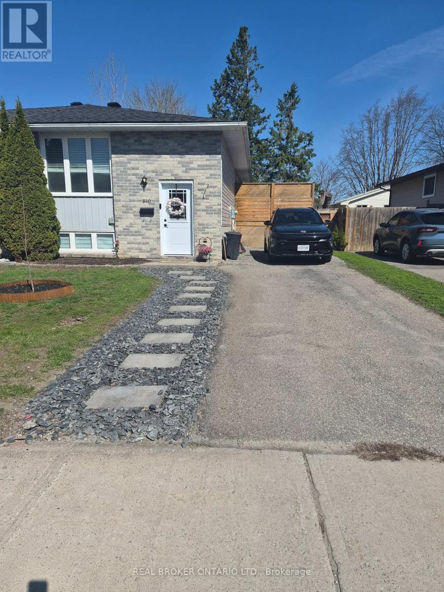 MLS® listing #30183071 for sale located at UPPER UNIT - 840 MACODRUM DRIVE