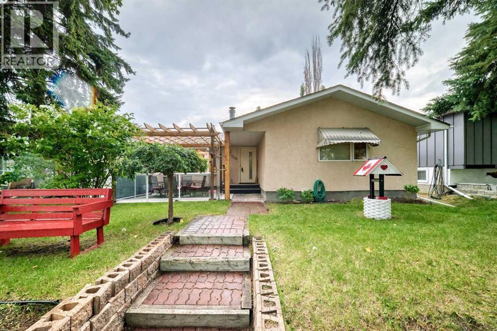 MLS® listing #30184668 for sale located at 728 Willacy Drive SE