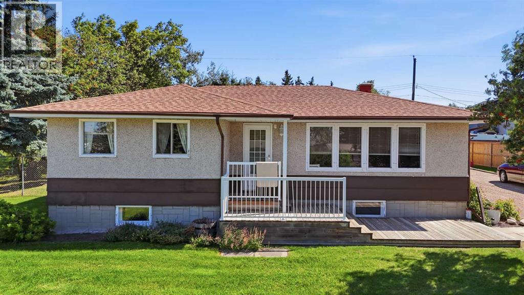 MLS® listing #30186646 for sale located at 4015 39 Street