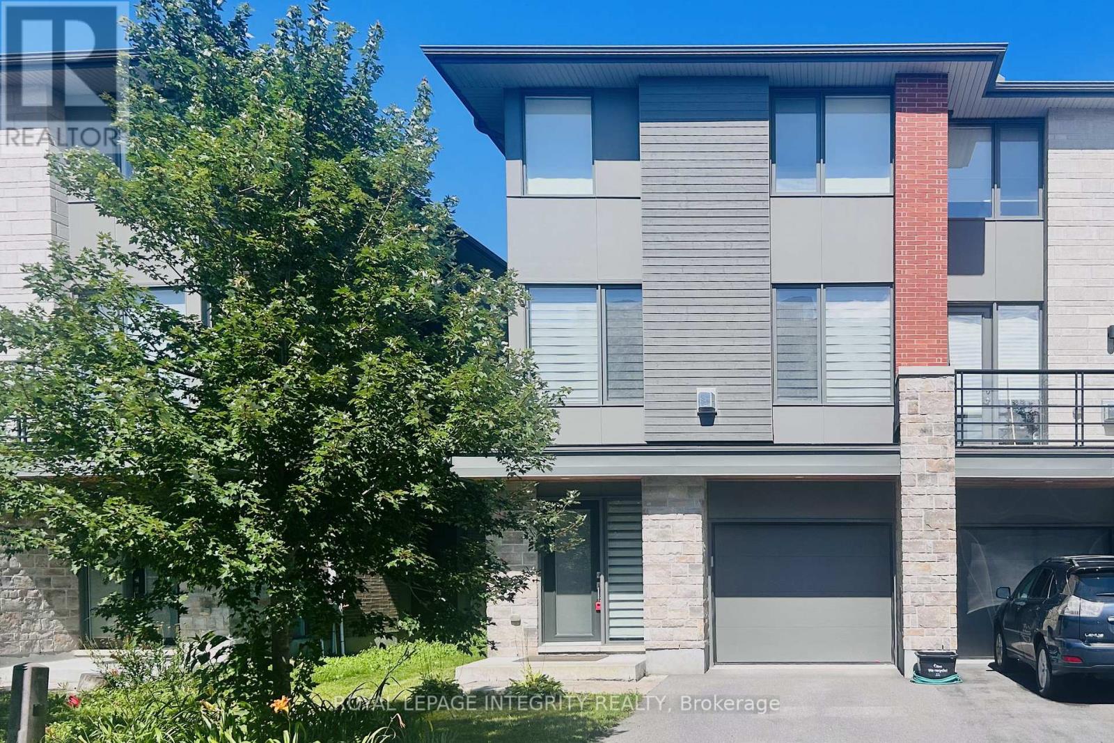 MLS® listing #30186674 for sale located at 147 BOUNDSTONE WAY