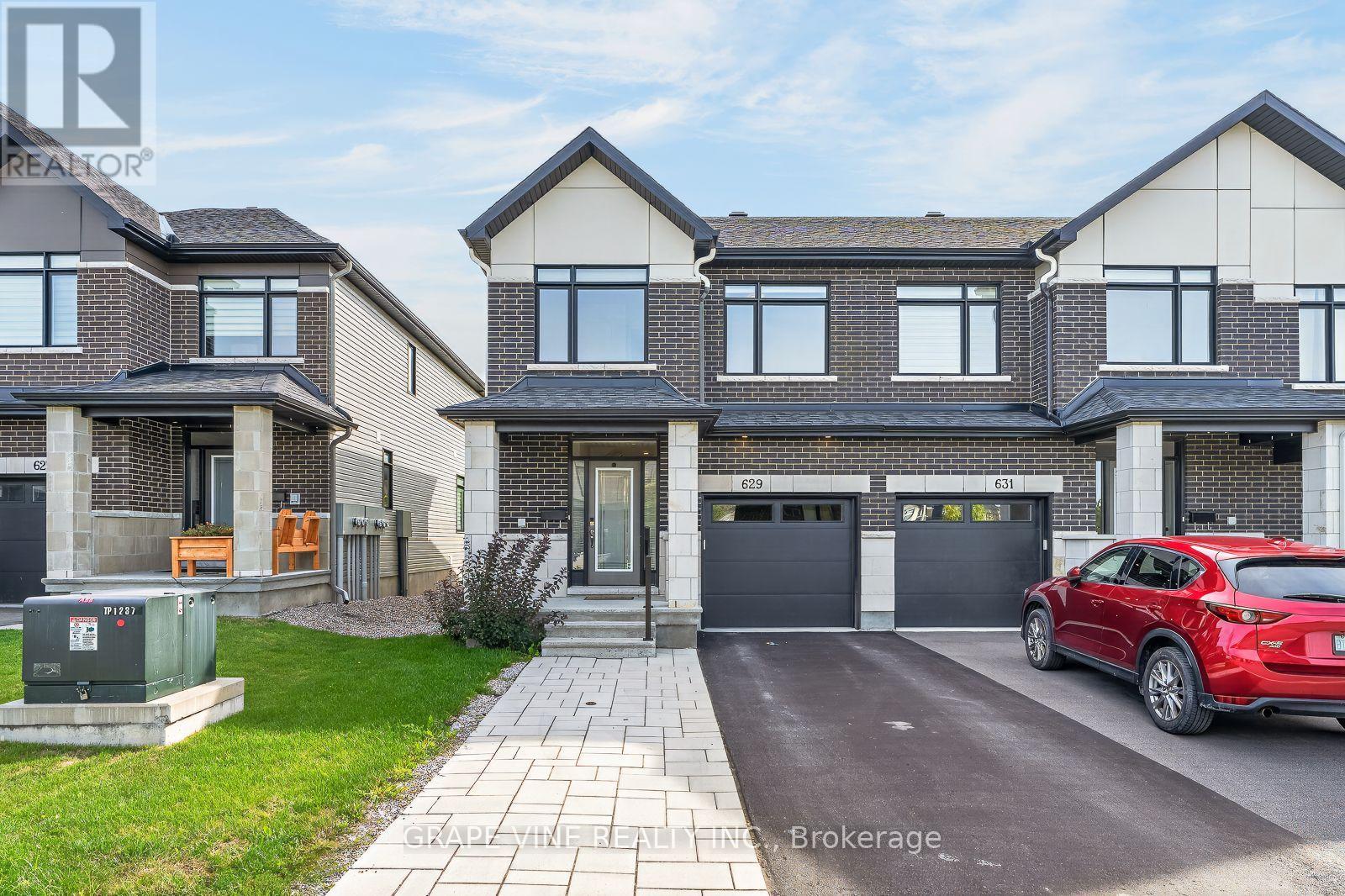 MLS® listing #30186760 for sale located at 629 KNOTRIDGE STREET