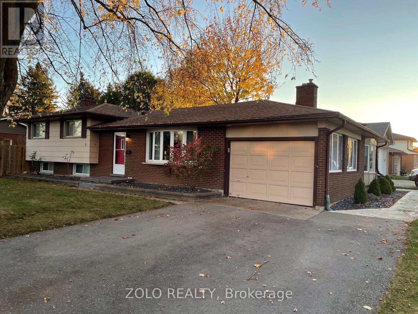 MLS® listing #30186837 for sale located at LOWER - 3 OLD YORK CRESCENT