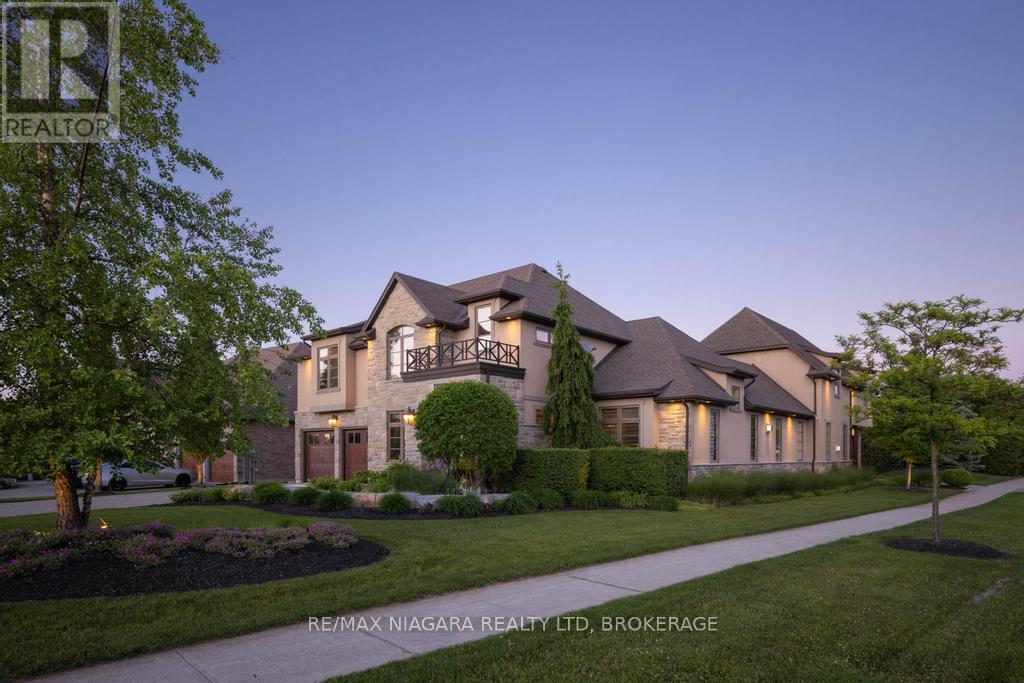 MLS® listing #30186880 for sale located at 50 SANDALWOOD CRESCENT