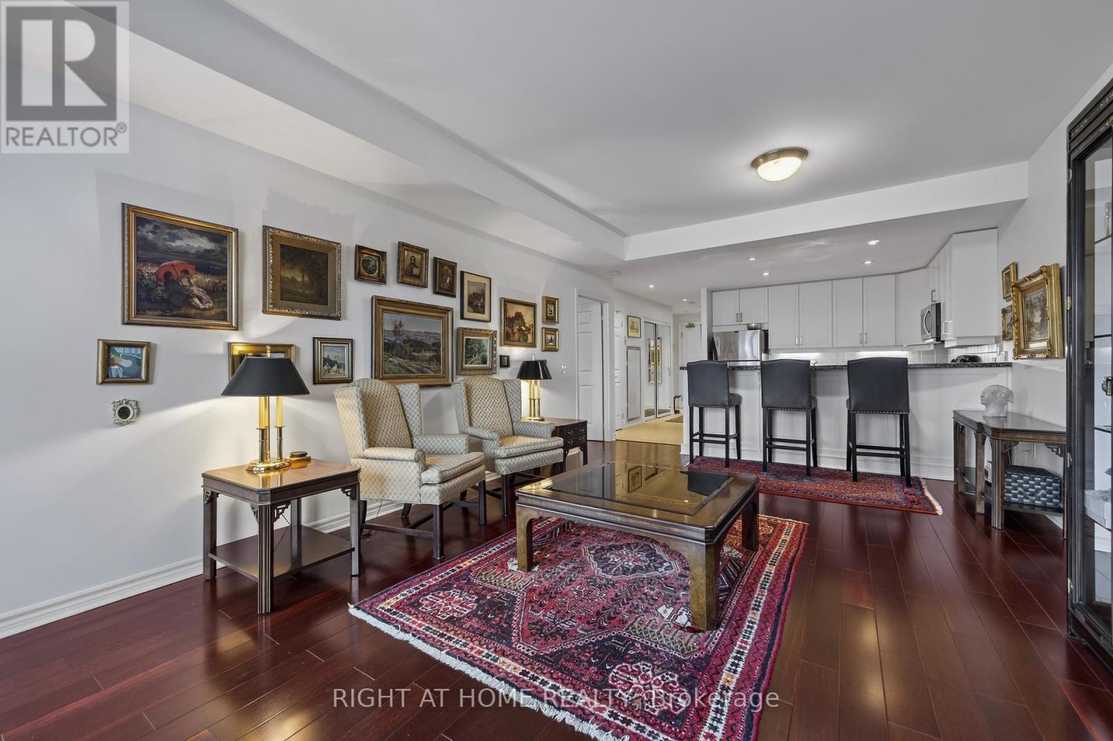 MLS® listing #30187249 for sale located at 409 - 6 TORONTO STREET
