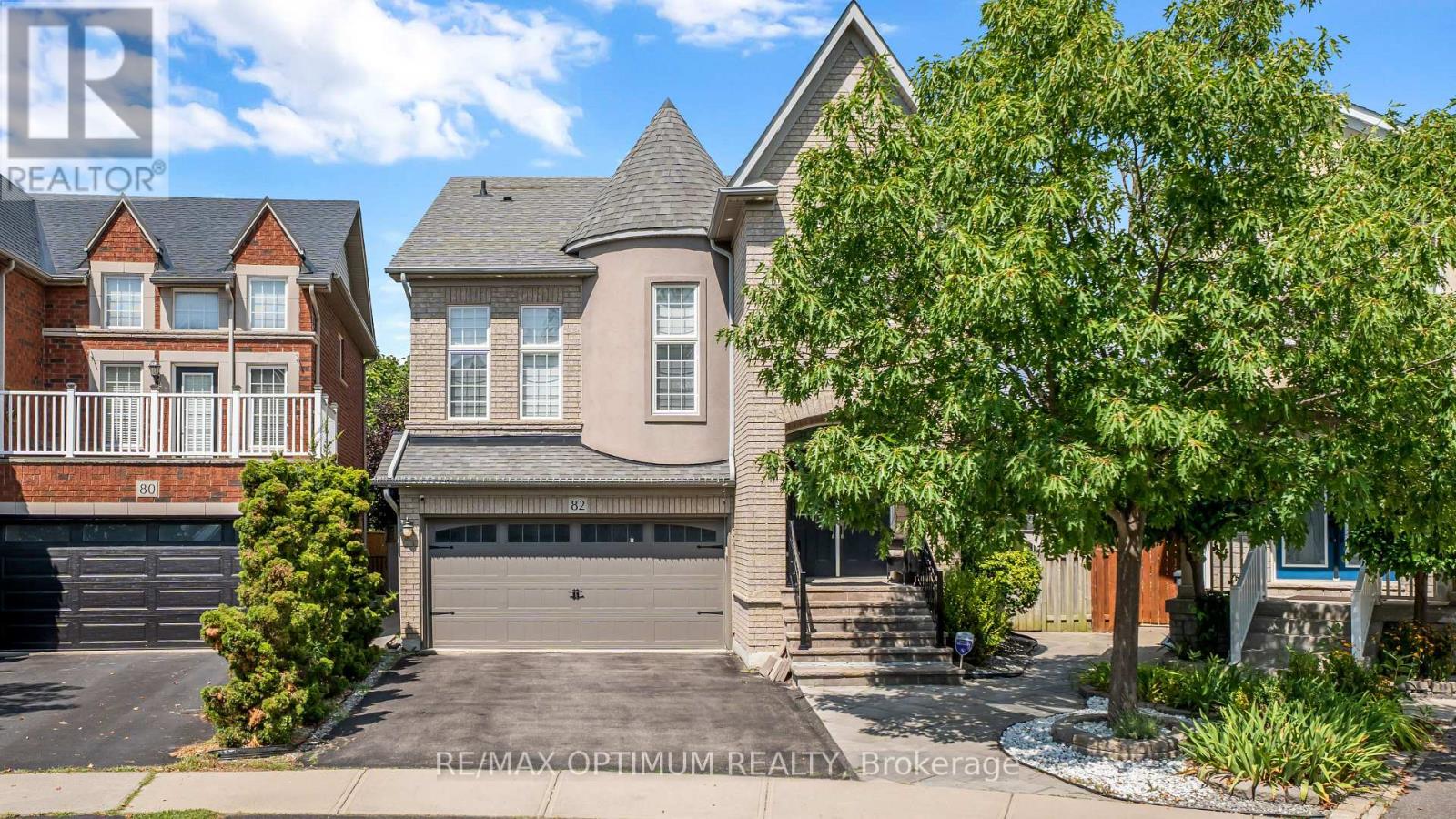 MLS® listing #30187294 for sale located at 82 PENBRIDGE CIRCLE