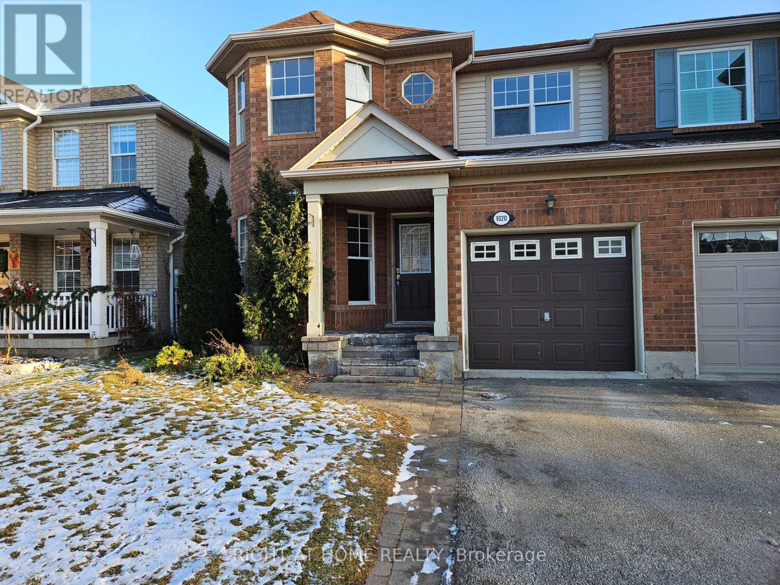 MLS® listing #30187980 for sale located at 1020 YATES DRIVE
