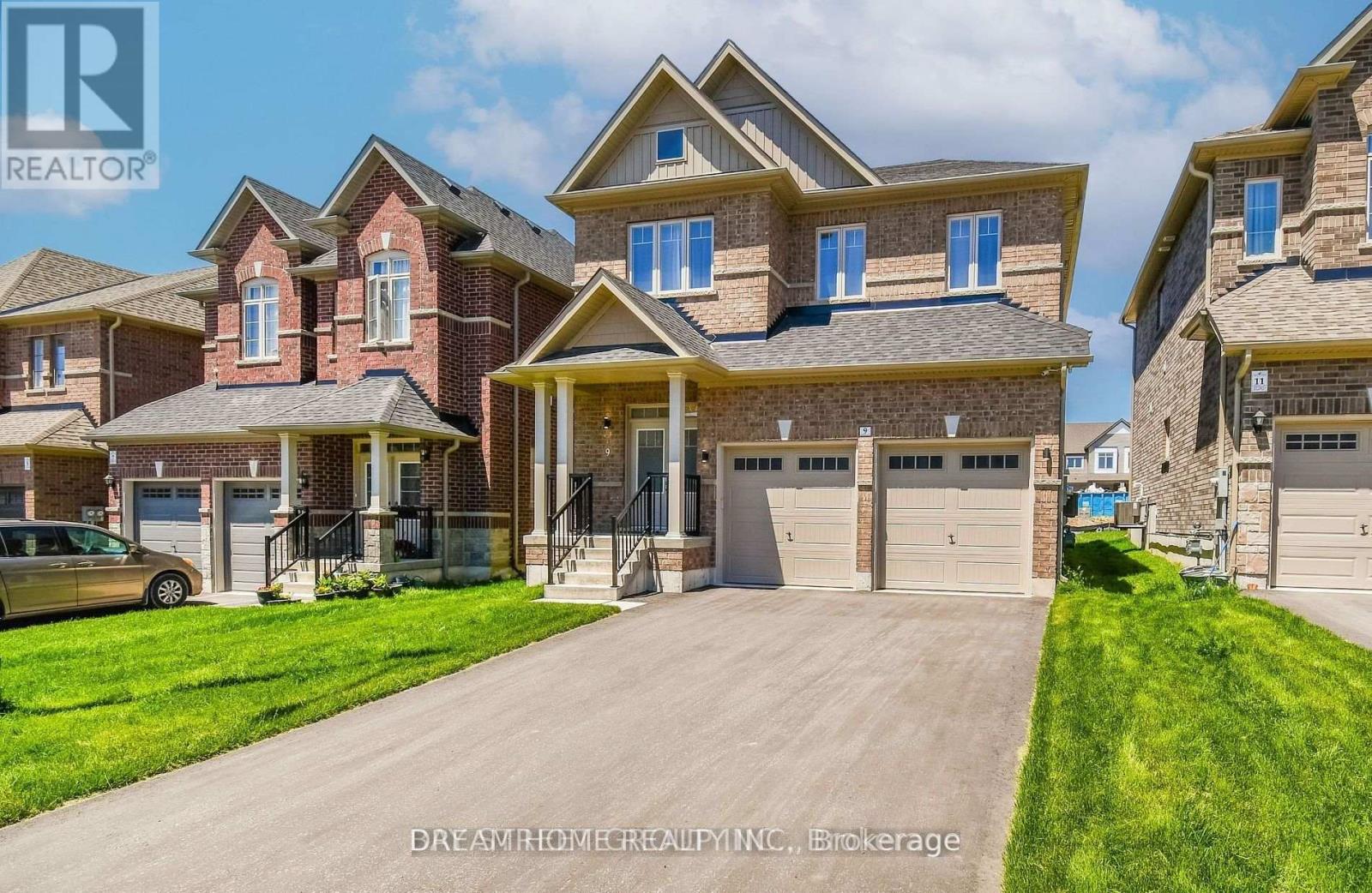 MLS® listing #30188220 for sale located at 9 COPPERHILL HEIGHTS