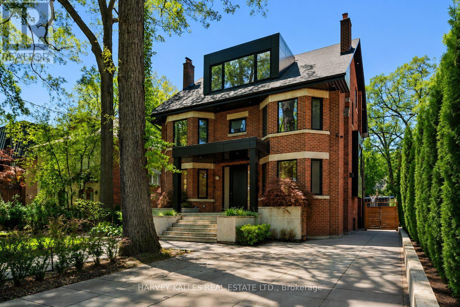 MLS® listing #30189241 for sale located at 128 LYNDHURST AVENUE