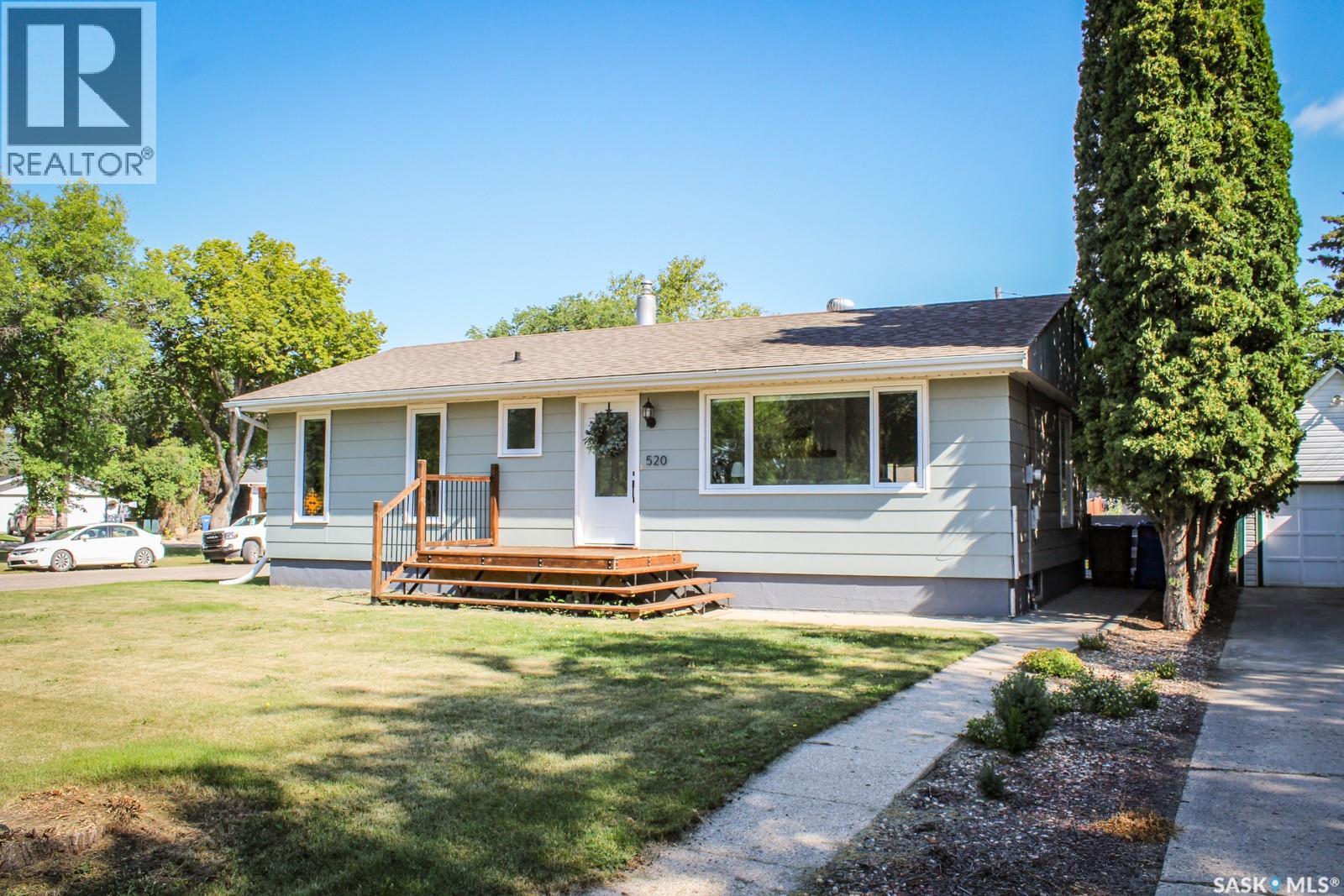 MLS® listing #30191168 for sale located at 520 Crawford AVENUE W