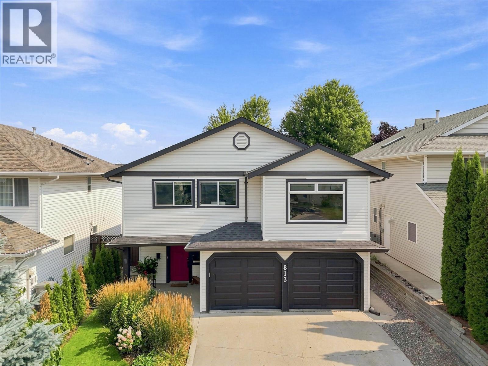 MLS® listing #30192451 for sale located at 813 Regent Crescent