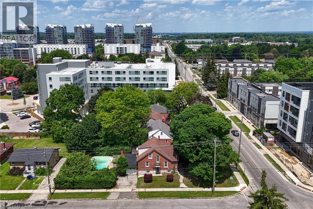 MLS® listing #30193619 for sale located at 285 ALBERT Street