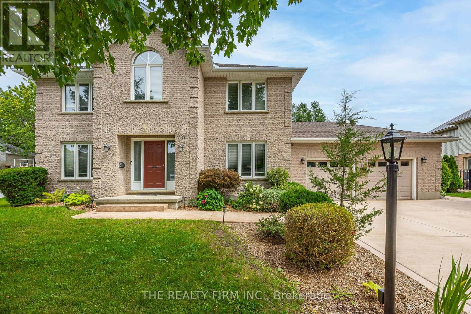 MLS® listing #30193758 for sale located at 58 DISSING CRESCENT
