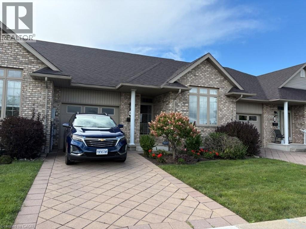MLS® listing #30193808 for sale located at 44 LIVINGSTON Boulevard Unit# 11