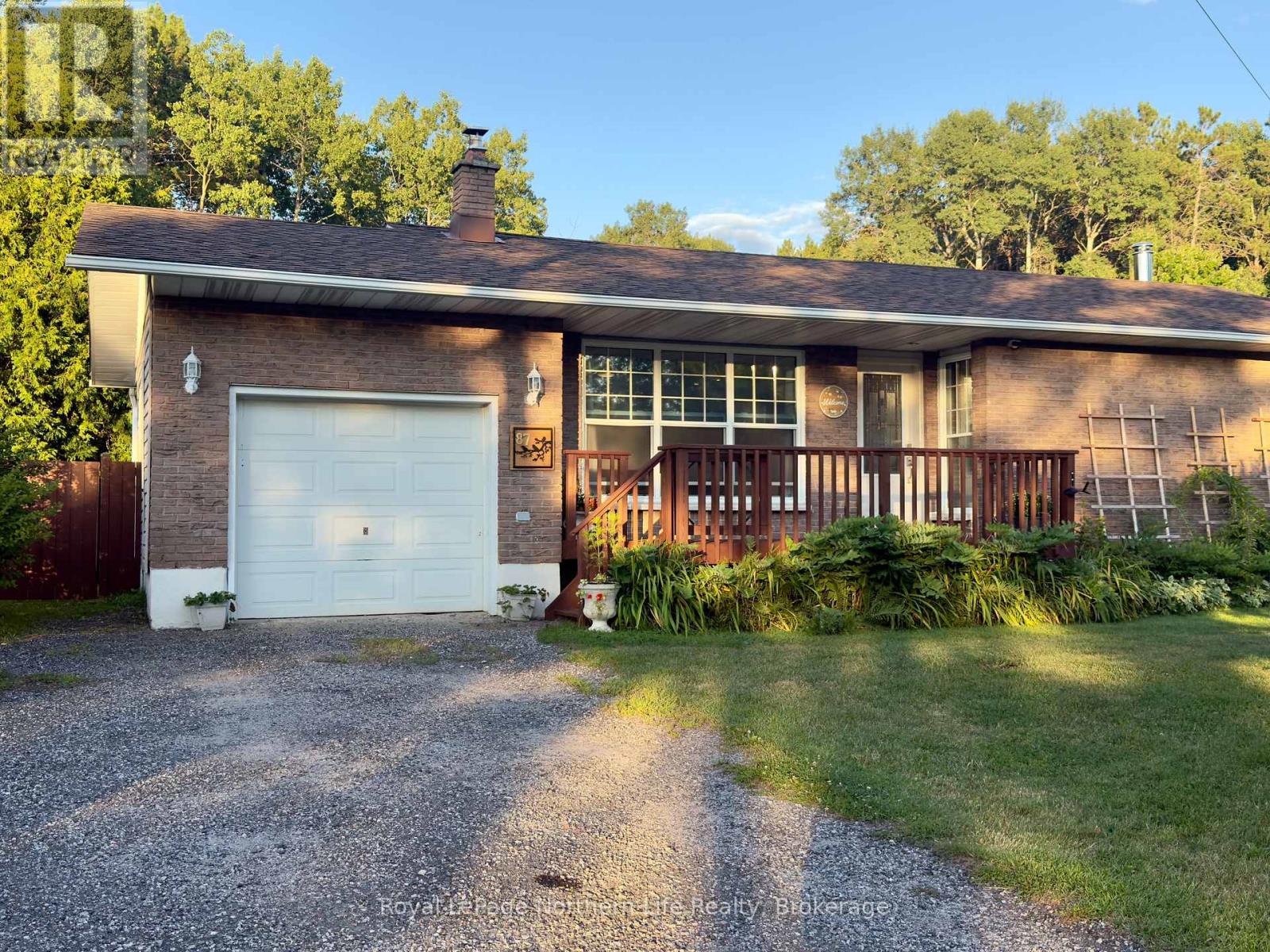 MLS® listing #30193931 for sale located at 87 RIDGEMOUNT DRIVE